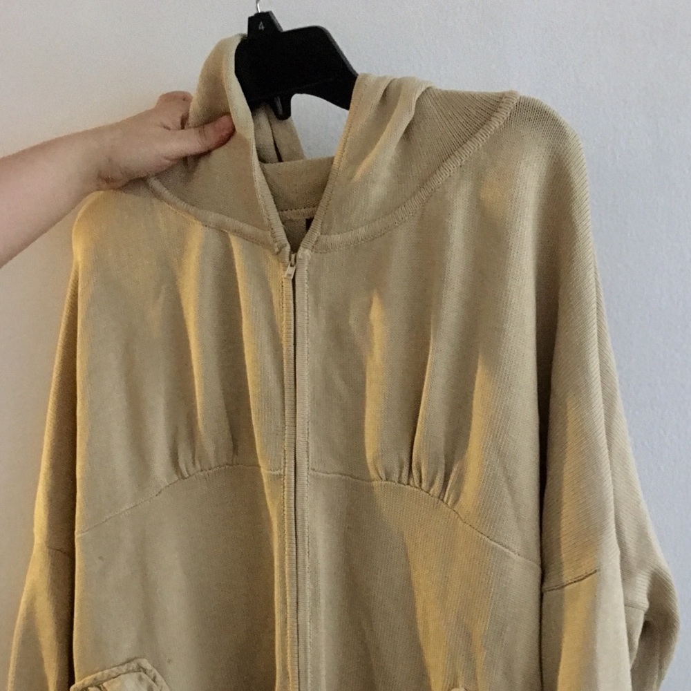 Sweater - Picture 2 of 5